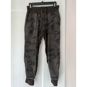 James Perse Cotton Camo Sweatpants